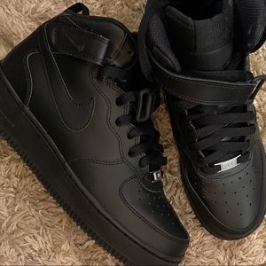 black mid Air Force ones